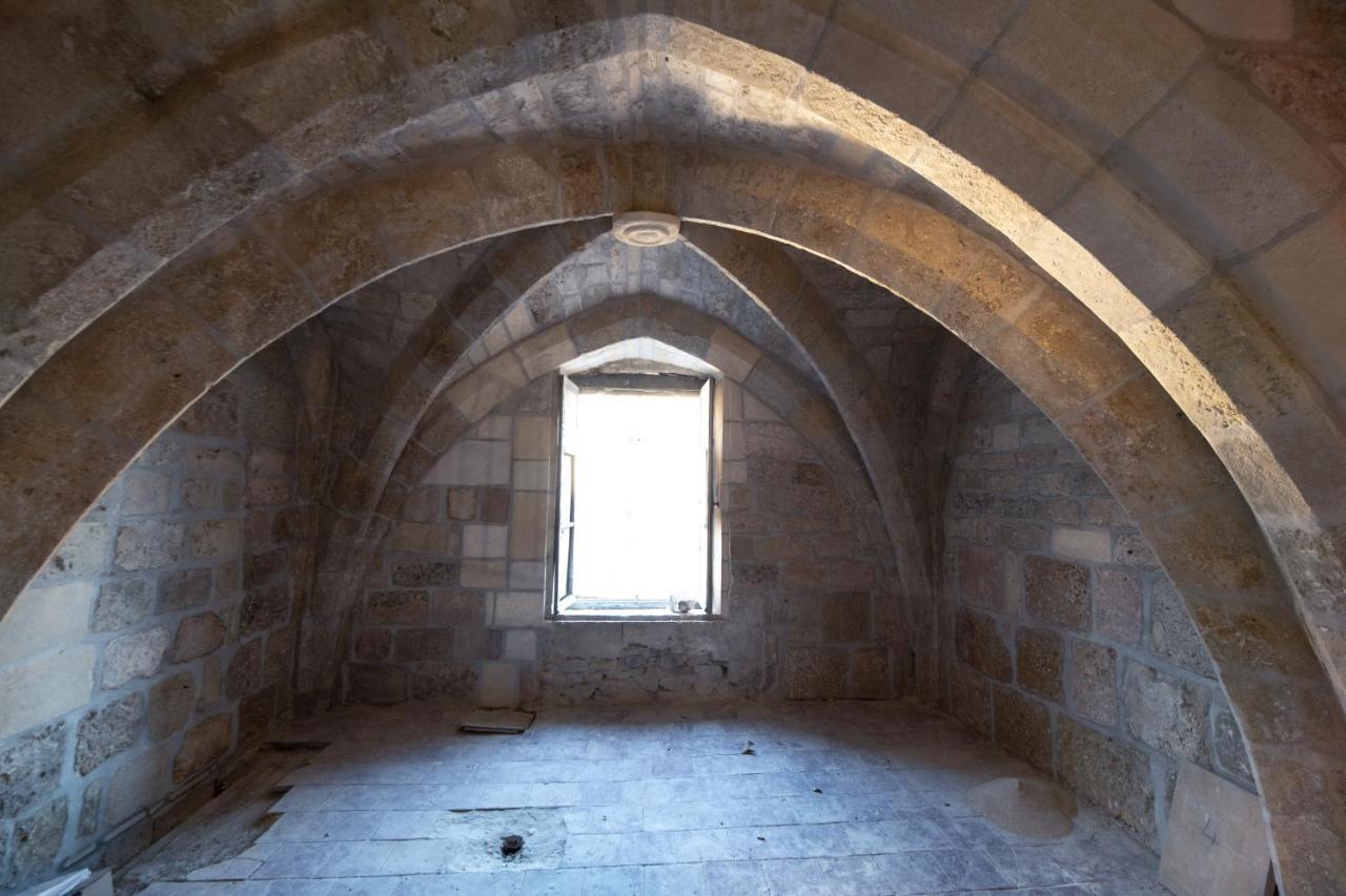 Chambre A Baldaquin Maison De L'Eglise Du Couvent Narbonne Exterior foto